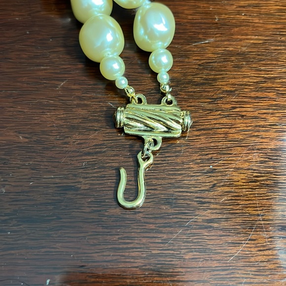 Stunning CAROLEE Double Strand Chunky Pearl Necklace - Picture 6 of 10